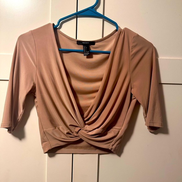 Forever 21 Tops - Forever 21 Crop Top